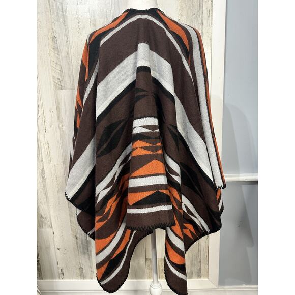 Old Navy Aztec blanket Cape Wrap womens Cozy Cabin Outdoors One Size - Picture 4 of 7